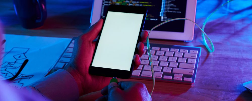 How to Develop a Mobile App For a Foldable Smartphone?